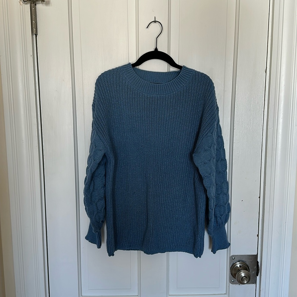 Blue pretty garden knit sweater, size small